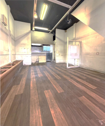 一階店舗部分（前テナント: 飲食店）|